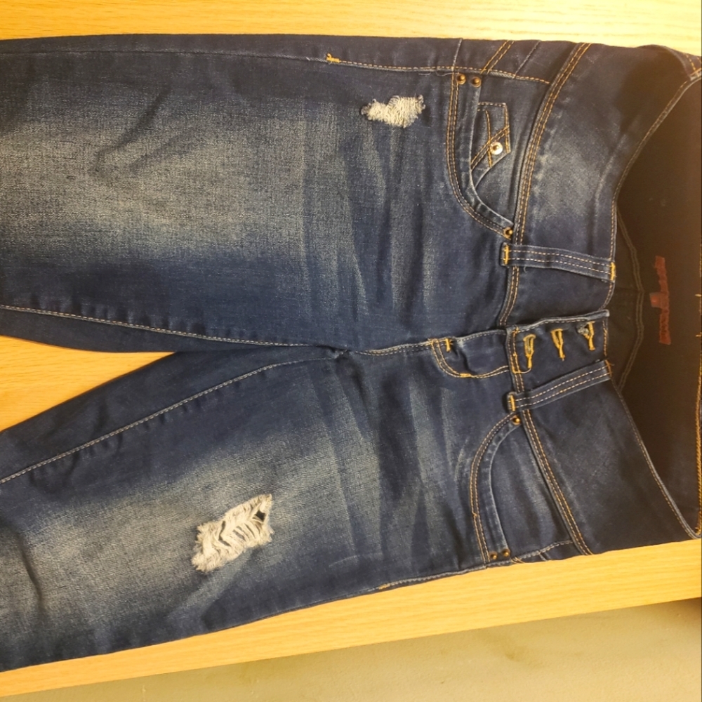 Juniors YMI skinny with roll up cuff ankle size 3 jeans